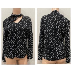 St John collection black/white v neck sweater top.